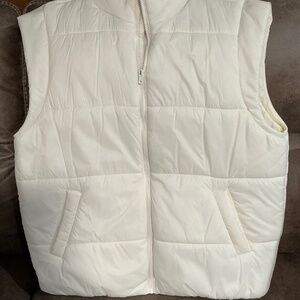 DSG cream puffer vest